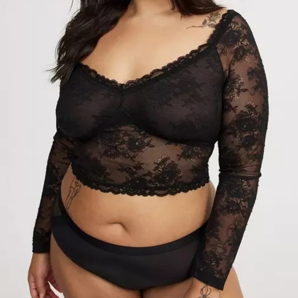 Elegant Black Lace Long Sleeve Crop Top